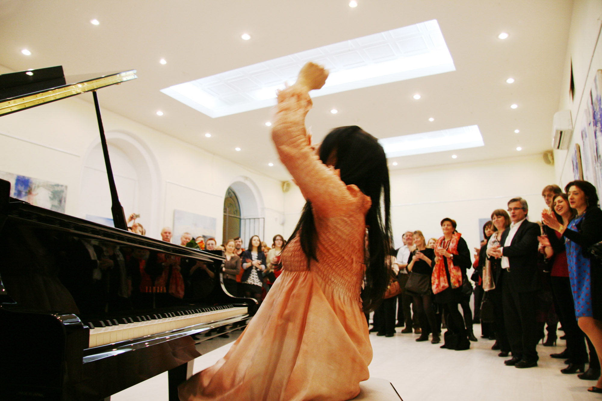 47. Выступление художницы и музыканта из Японии Наоми Маки