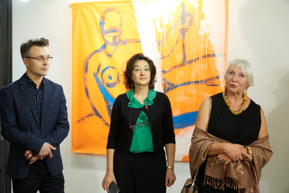 Открытие выставки EAST MEETS WEST GALLERY 