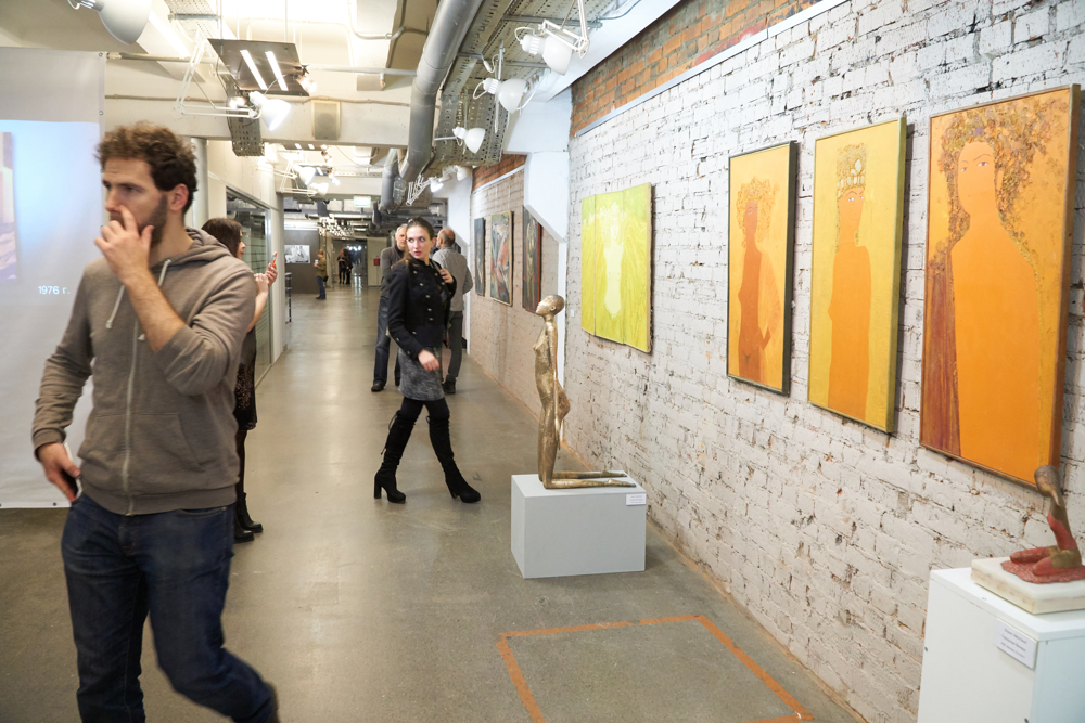 Открытие выставки EAST MEETS WEST GALLERY 